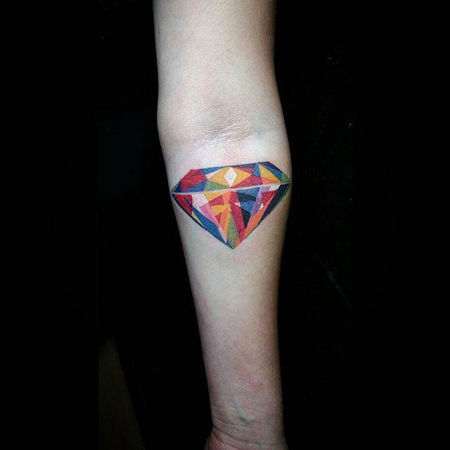 tatouage diamant 85