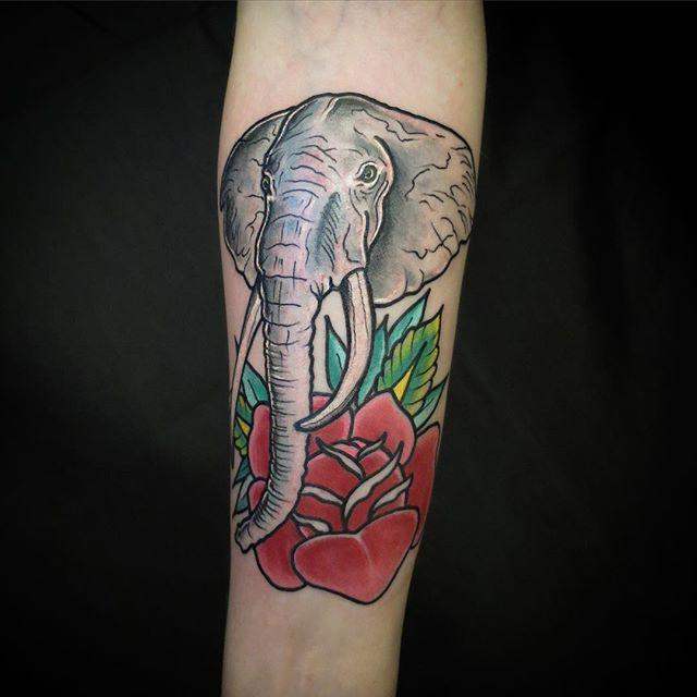 tatouage elephant 69