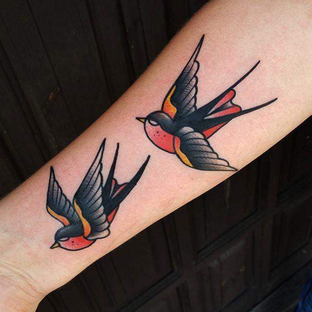 tatouage hirondelle 01