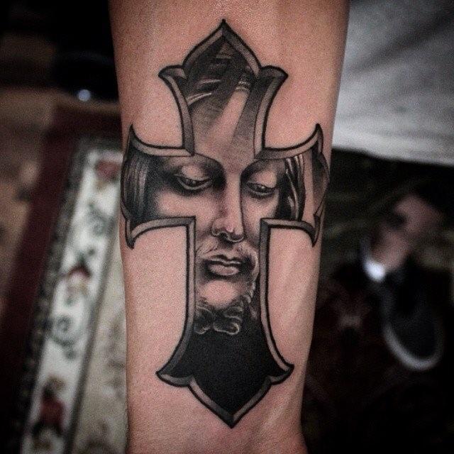 tatouage jesus 19