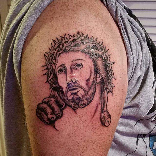 tatouage jesus 87