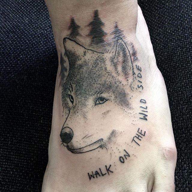 tatouage loup 01