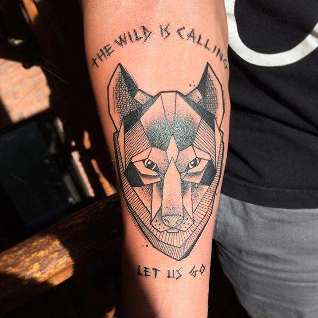 tatouage loup 101