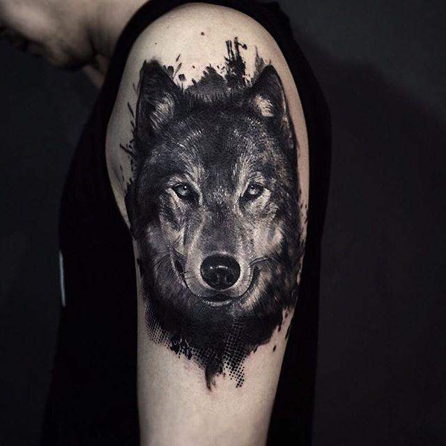 tatouage loup 109