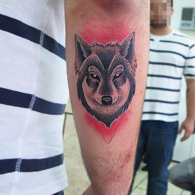 tatouage loup 121