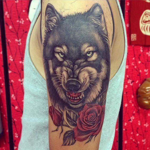 tatouage loup 27