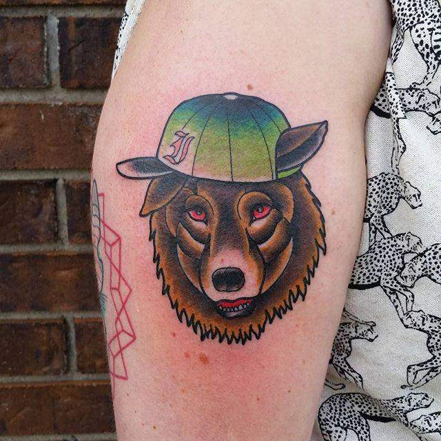 tatouage loup 85