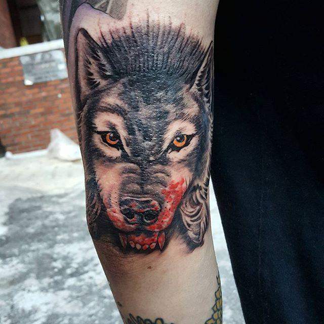 tatouage loup 97