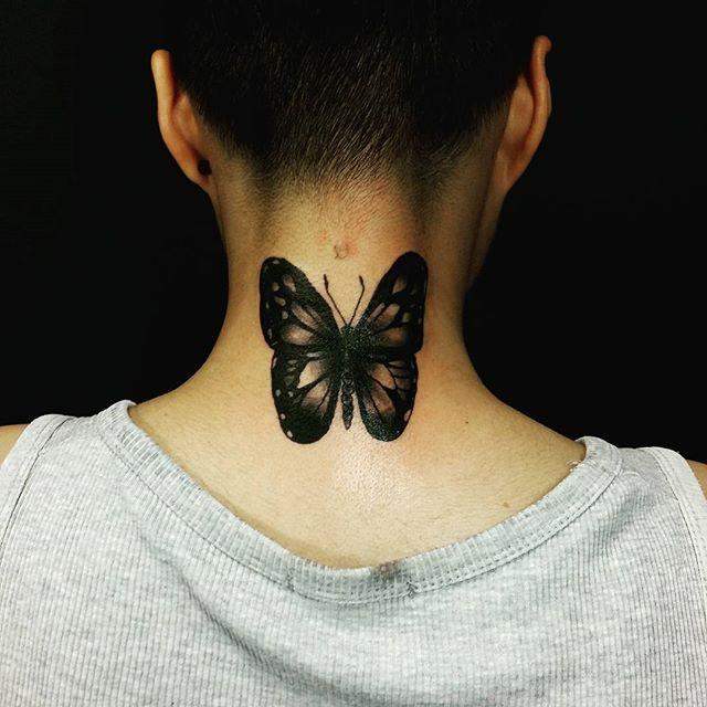 tatouage papillon 129