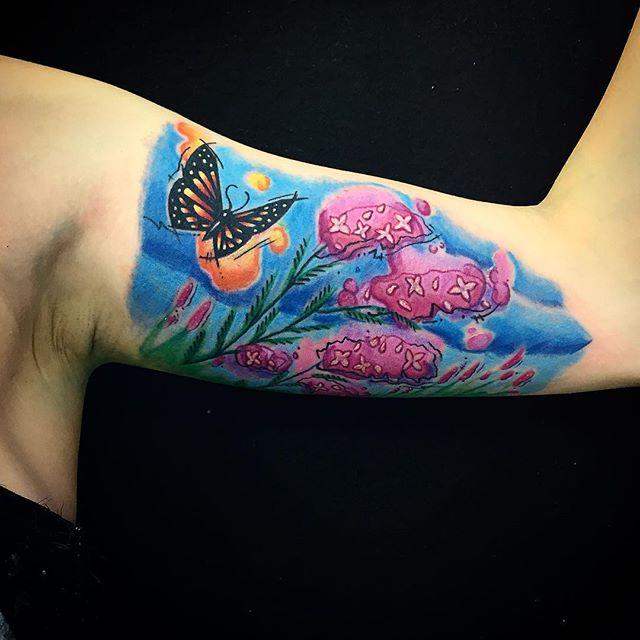 tatouage papillon 89
