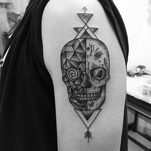 tatouage tete de mort 129