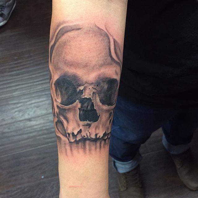 tatouage tete de mort 19