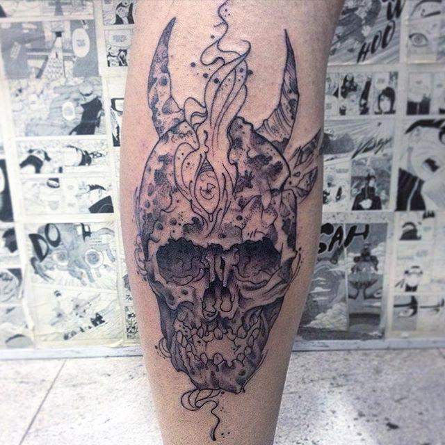 tatouage tete de mort 77