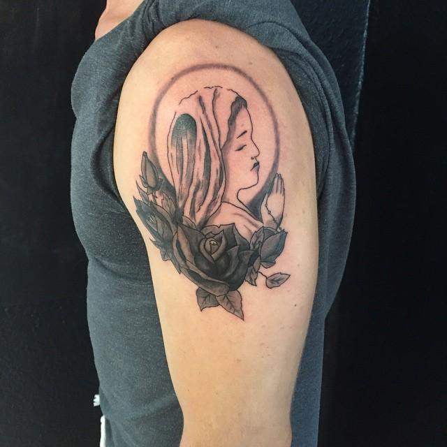 tatouage vierge marie 129