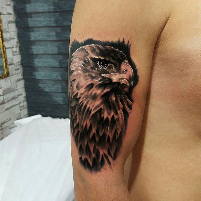 tatouage aigle 09