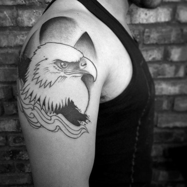 tatouage aigle 115