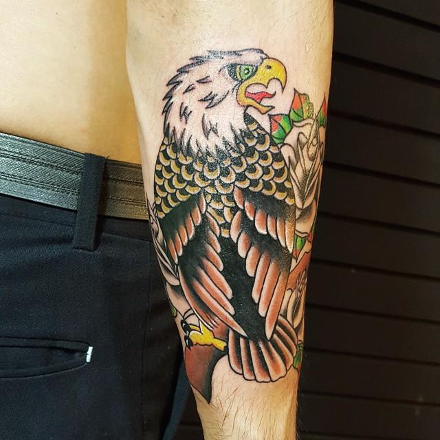 tatouage aigle 53