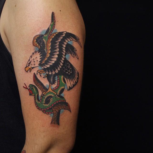 tatouage aigle 63