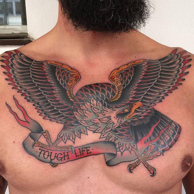 tatouage aigle 67