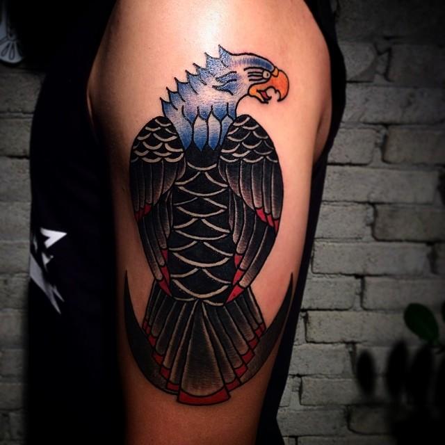 tatouage aigle 71