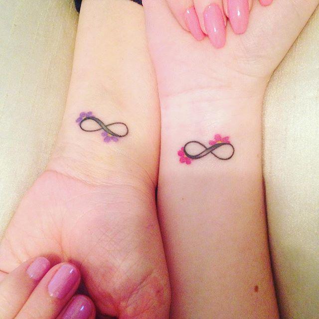 tatouage infini symbole 99