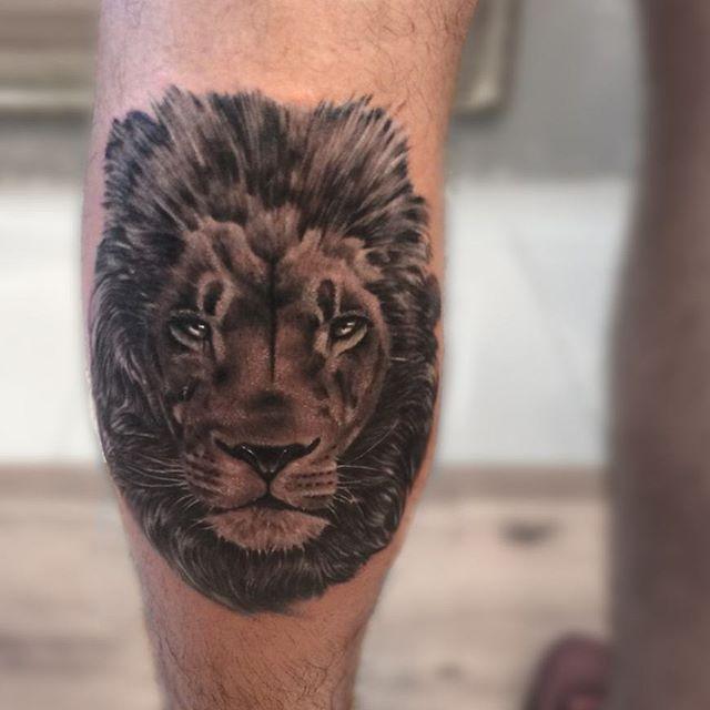 tatouage lion 133