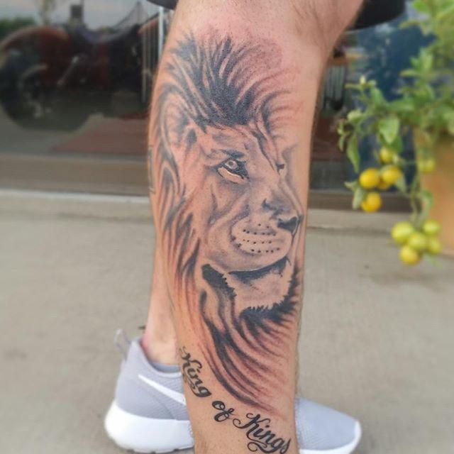 tatouage lion 45