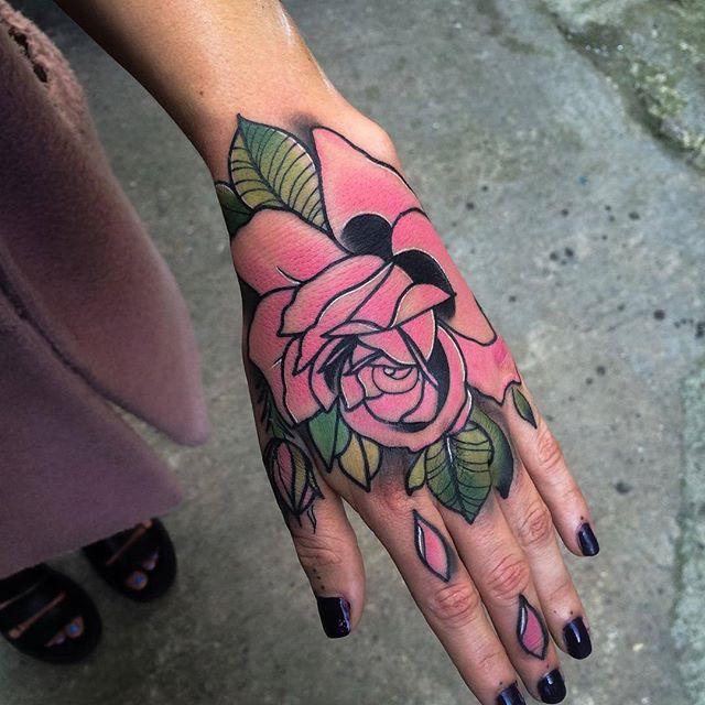 tatouage roses 65