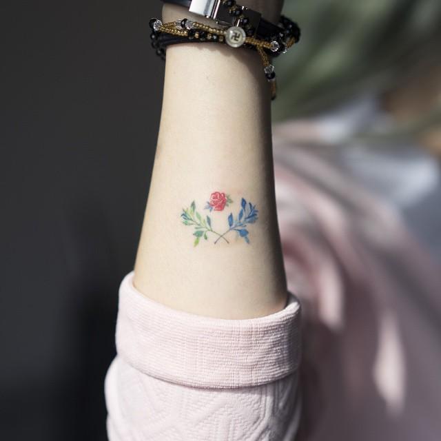 tatouage roses 89