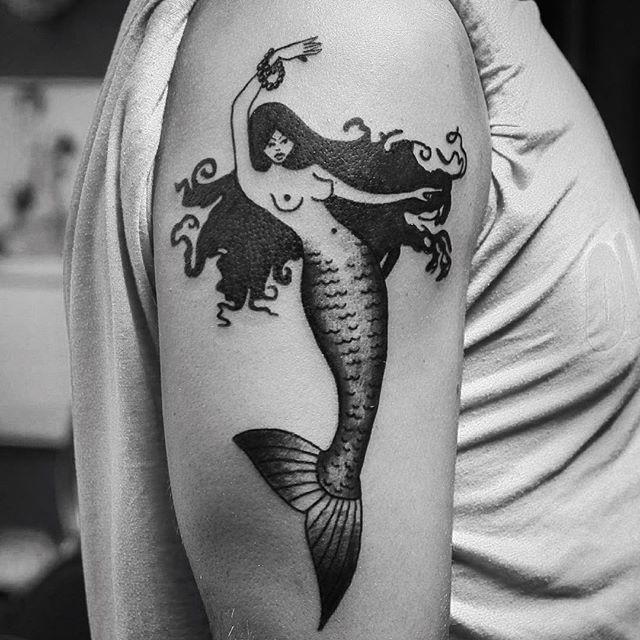 tatouage sirene 115