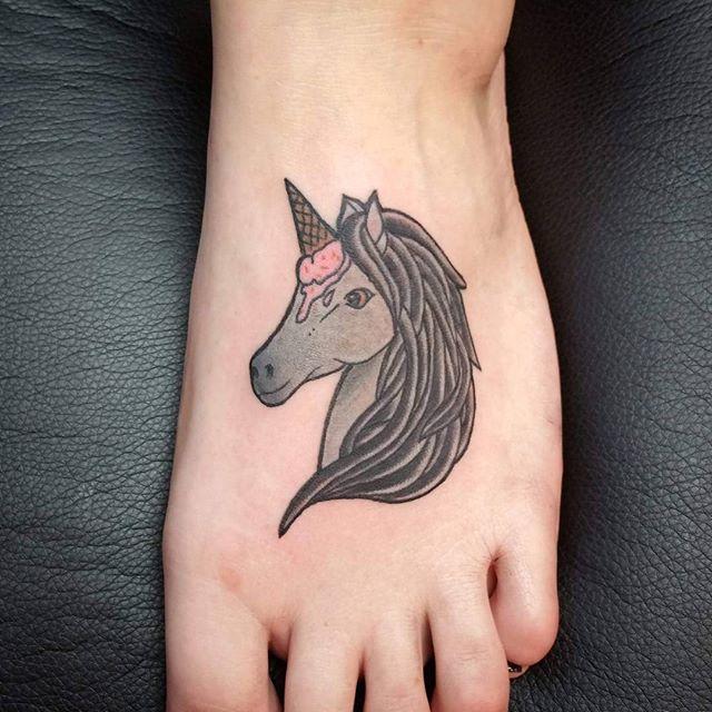 tatouage licorne 119