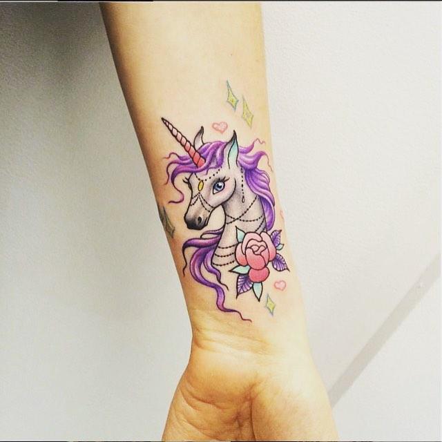 tatouage licorne 45