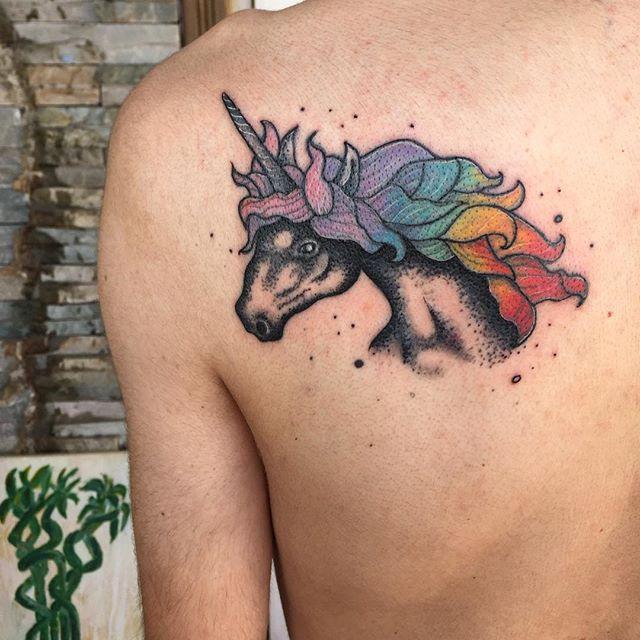 tatouage licorne 87