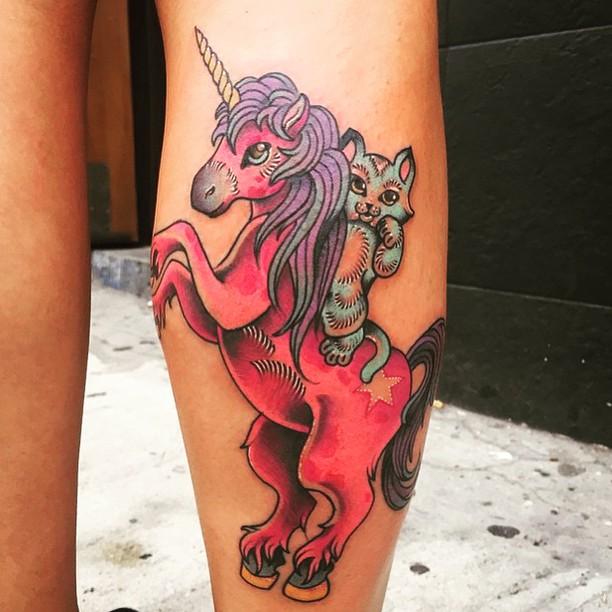 tatouage licorne 95