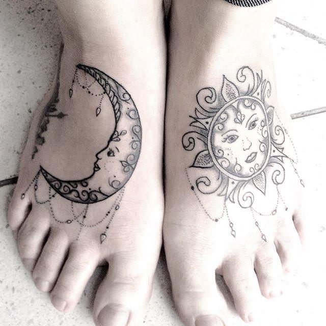 tatouage lune 127