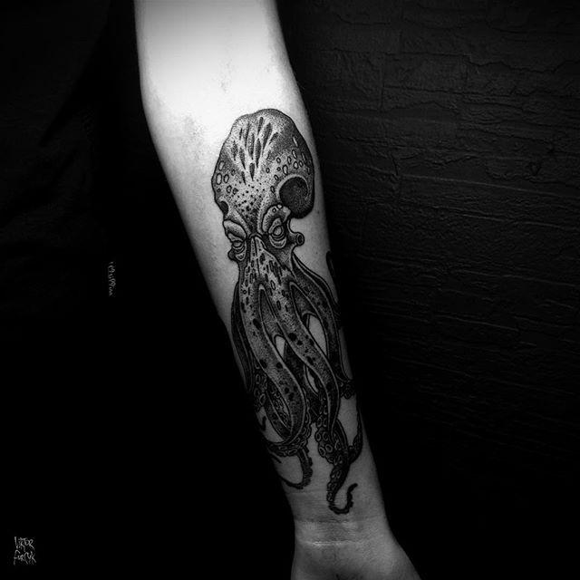 tatouage pieuvre 85