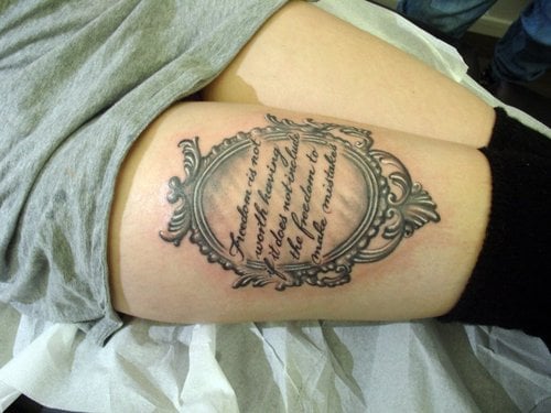 28 tatouages de lettres