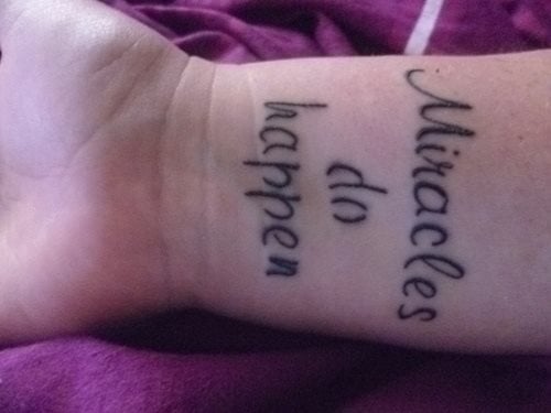 44 tatouages de lettres