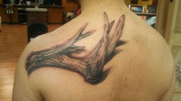 tatouage chasse chasseurs 111