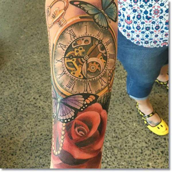 tatouage montre a gousset 115