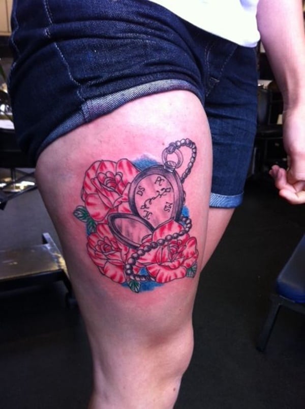 tatouage montre a gousset 313