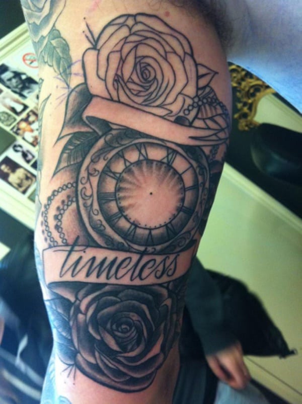 tatouage montre a gousset 317