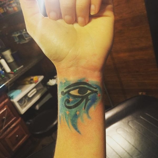 tatouage oeil horus ra 19