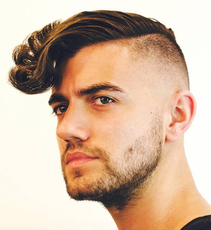 coiffure cheveux boucles homme 58