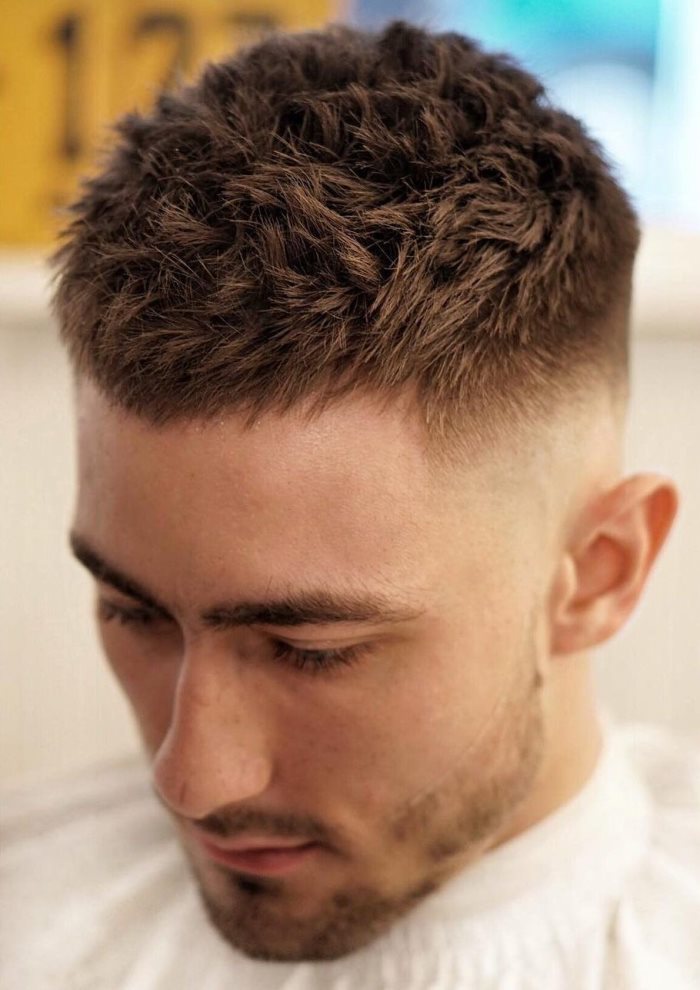 coiffure cheveux courts homme 124