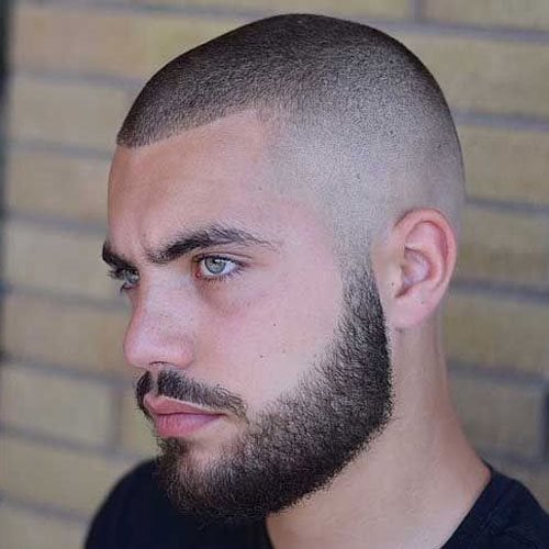 coiffure homme tempes degarnies 31