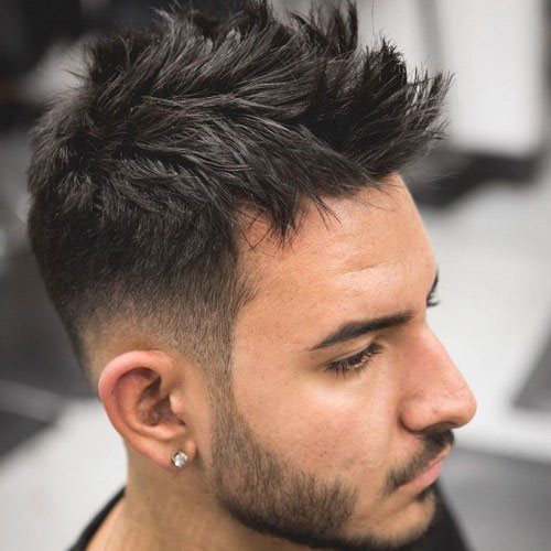 coiffure homme tempes degarnies 70