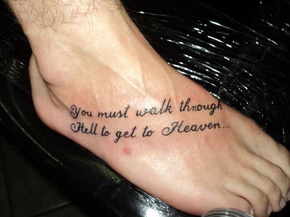 22 tatouages pied