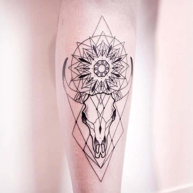 tatouage taureau 63