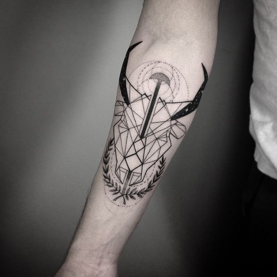 tatouage taureau 87